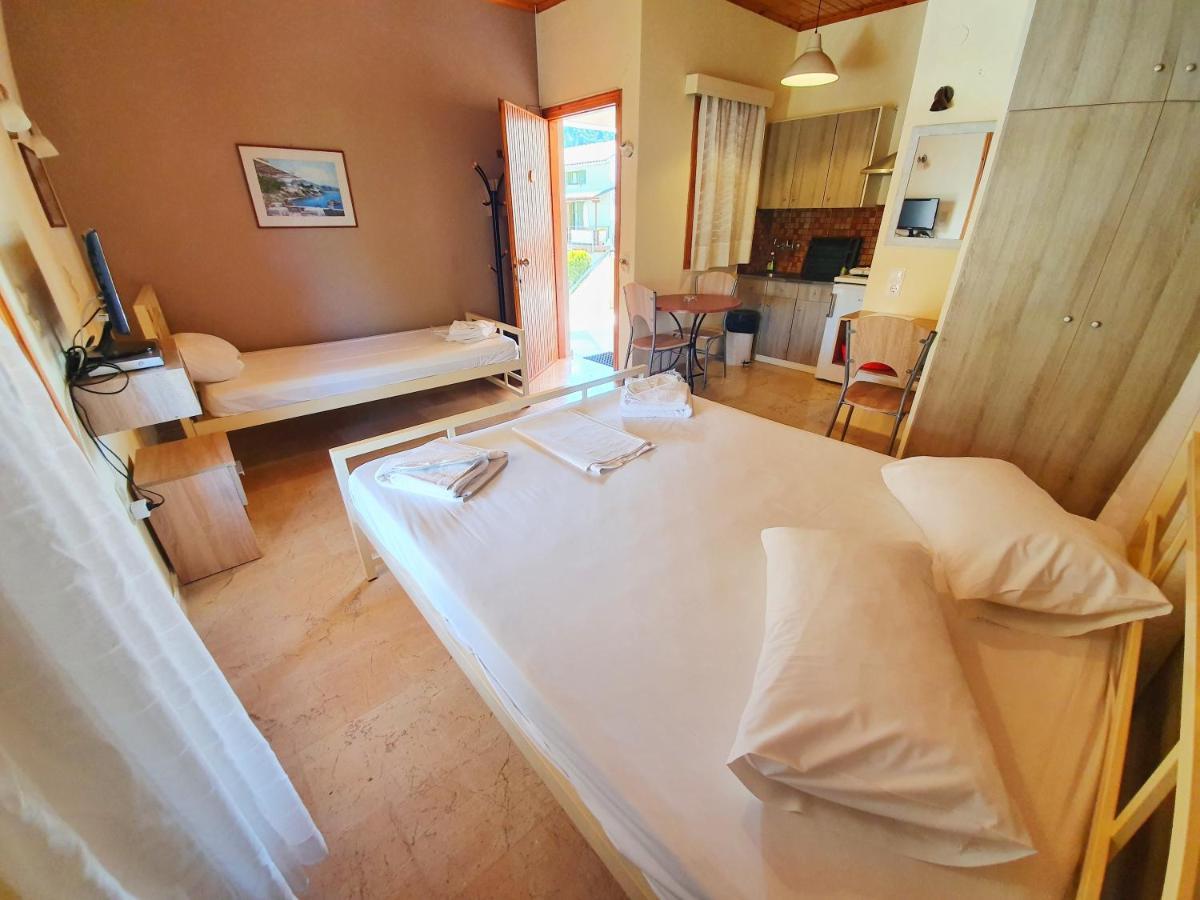 Alexaria Holidays Apartments Frinion ภายนอก รูปภาพ
