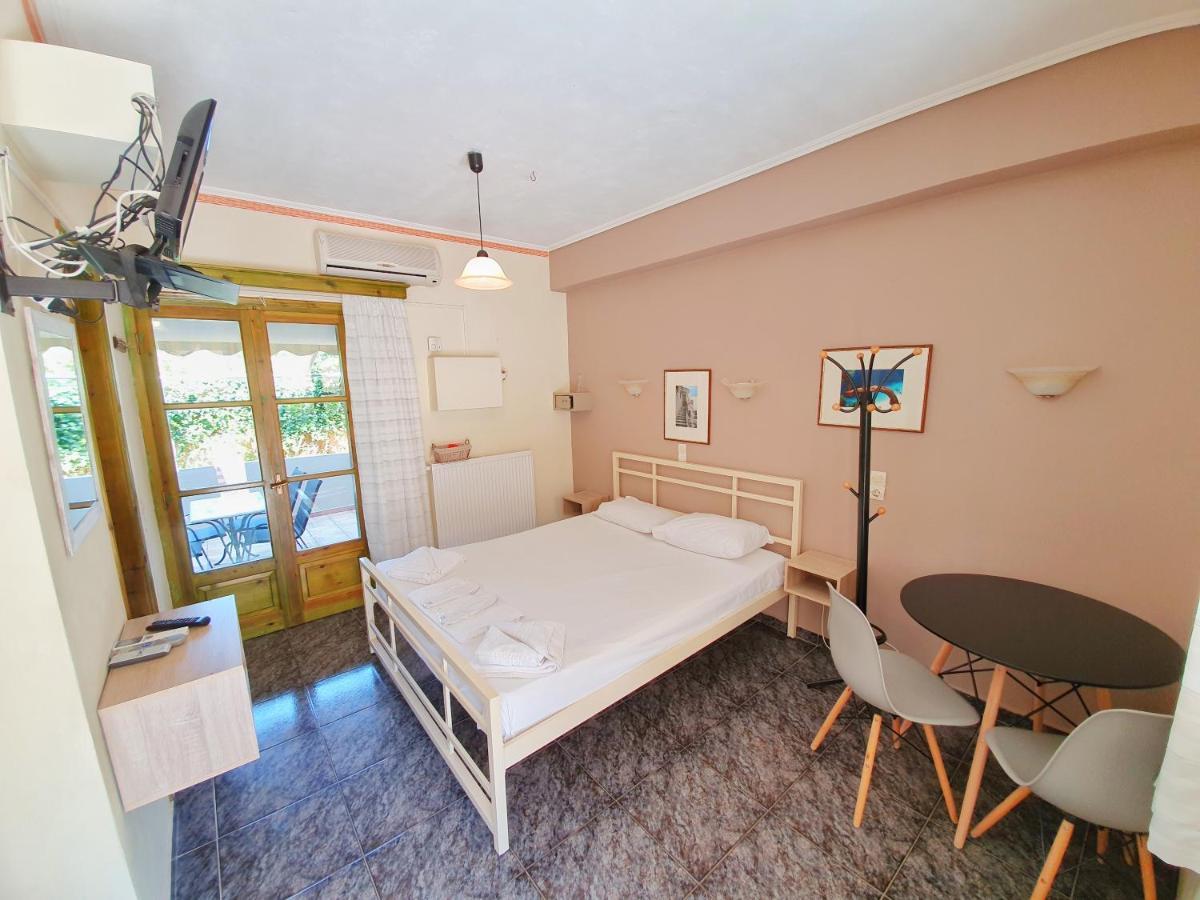 Alexaria Holidays Apartments Frinion ภายนอก รูปภาพ