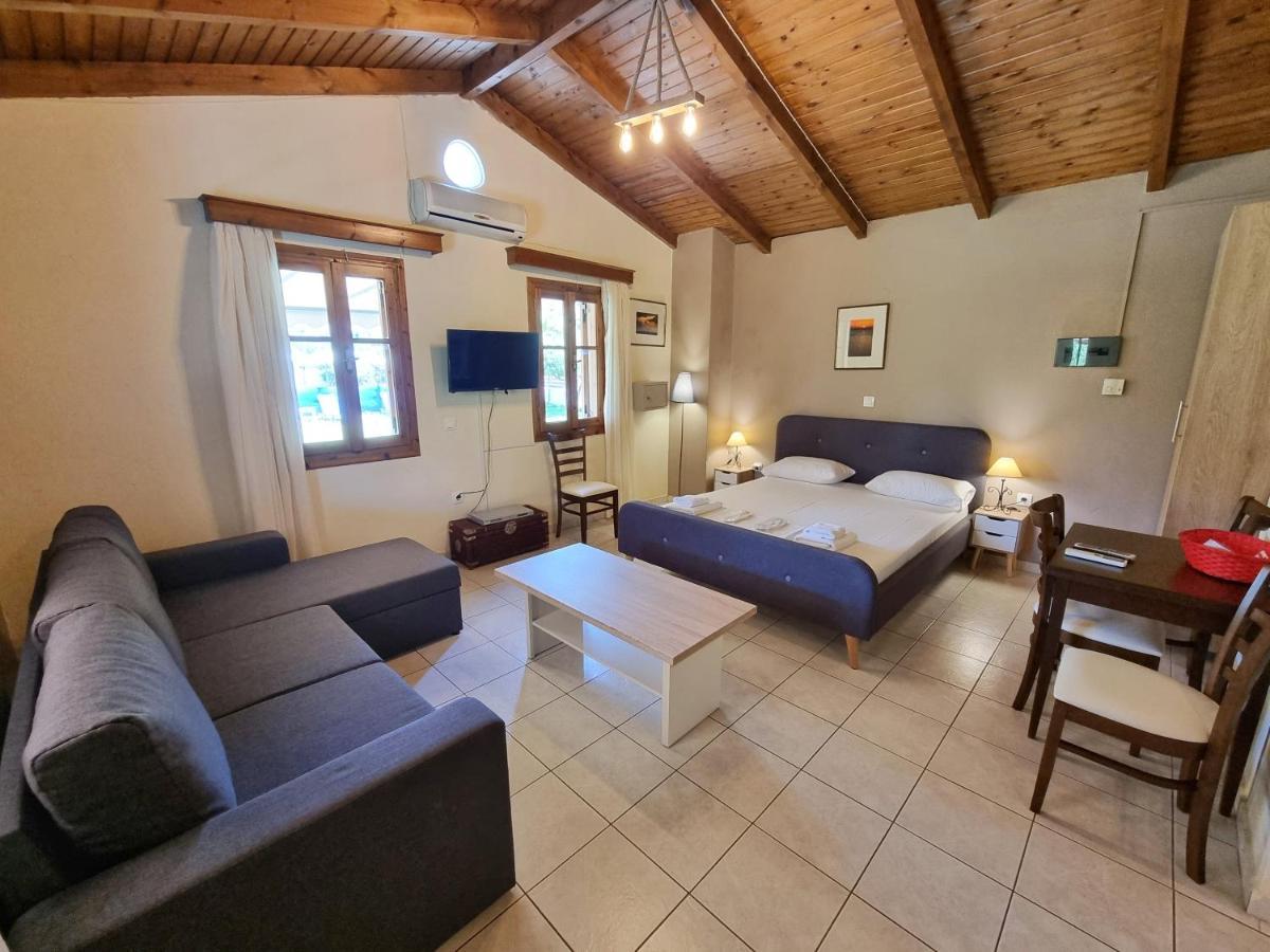 Alexaria Holidays Apartments Frinion ภายนอก รูปภาพ