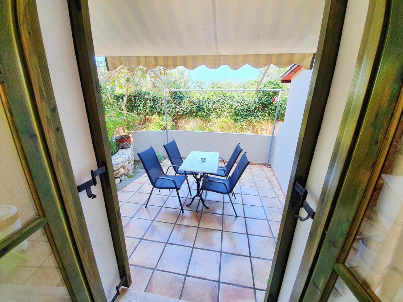 Alexaria Holidays Apartments Frinion ภายนอก รูปภาพ