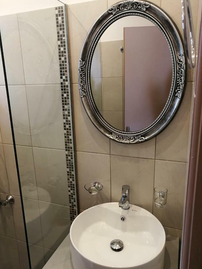 Alexaria Holidays Apartments Frinion ภายนอก รูปภาพ